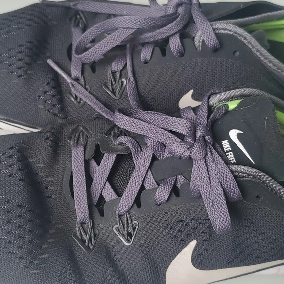 Nike Free TR Fit 5 Women's Size 8 Black Sneakers - Picture 3 of 7